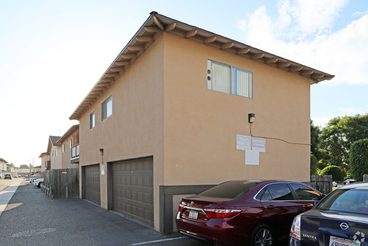Building Photo - 16531 Kellog Cir