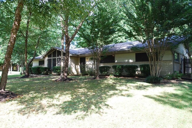 CHARMING GERMANTOWN HOME - CHARMING GERMANTOWN HOME