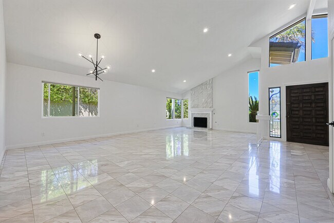 Foto del edificio - 8924 Montrose Way
