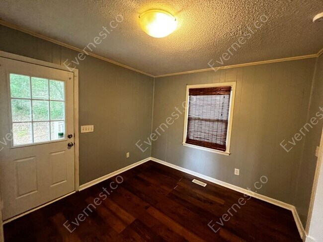 Building Photo - 2607 Carmel Rd