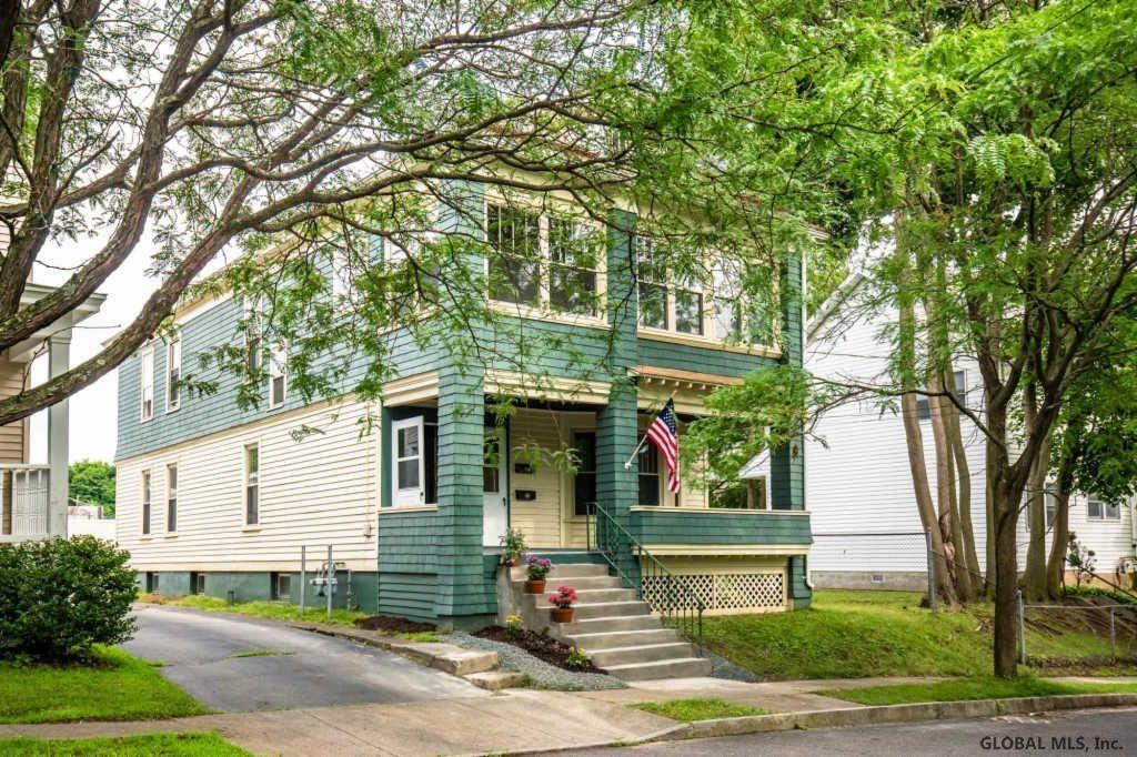 2 Woodrow Ct Unit 1, Troy, NY 12180 Apartment for Rent in Troy, NY