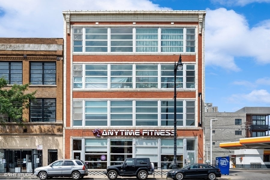 Primary Photo - 2416 W North Ave