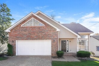 Building Photo - 114 Northlake Dr