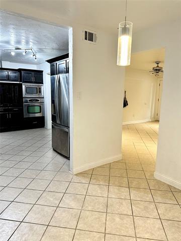 Building Photo - 1705 Emerald Dr