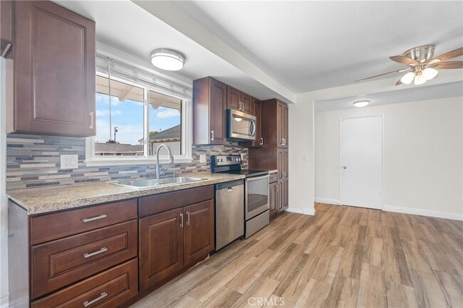 Foto del edificio - 17551 Misty Ln