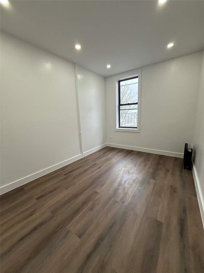 Building Photo - 4415 8th Ave
