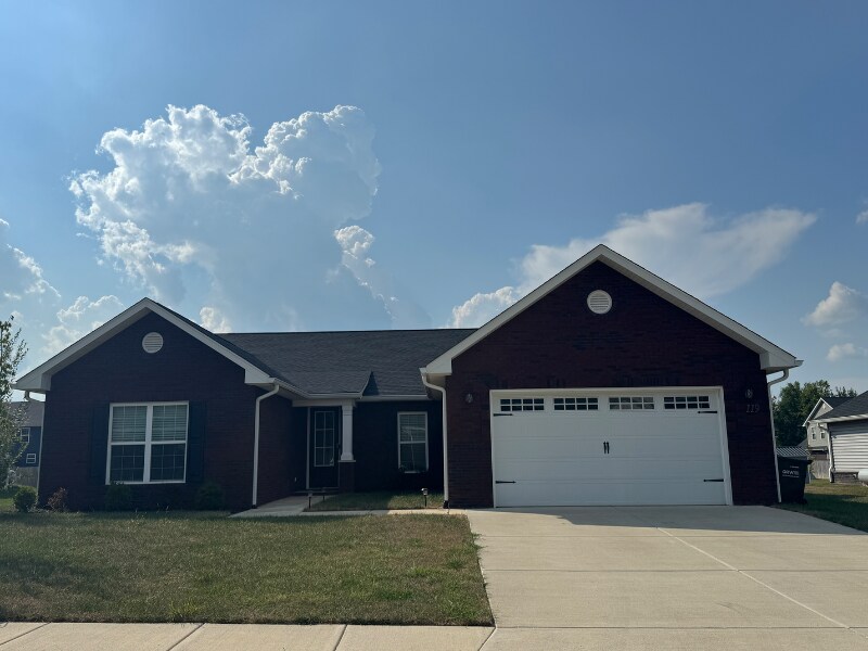 Foto principal - 119 Mount Moriah Blvd