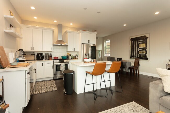 Foto del edificio - 1906 S Loomis St