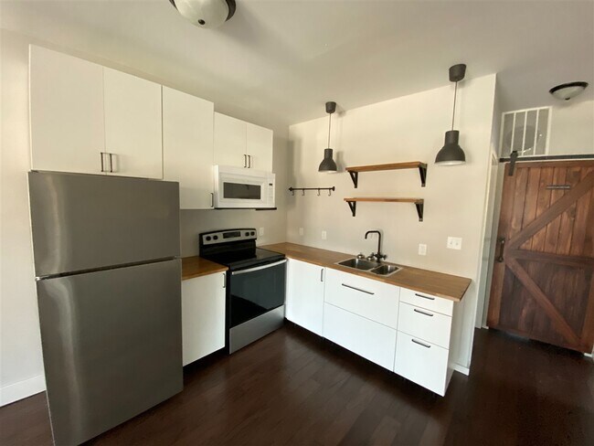 Foto del edificio - 640 Bluff St