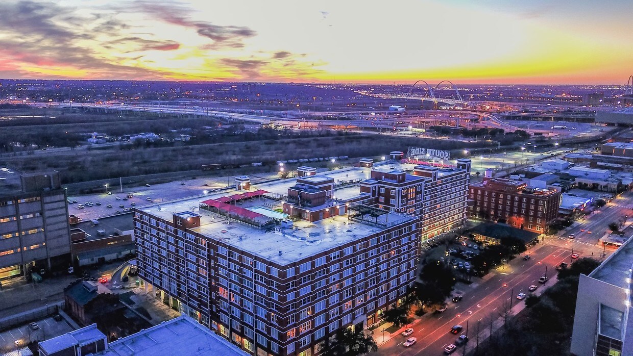 South Side on Lamar Apartments in Dallas, TX