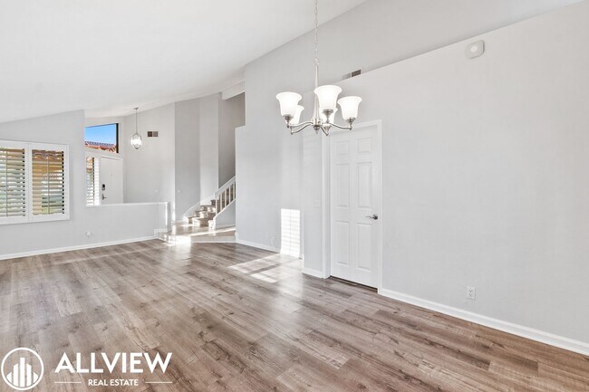 Foto del edificio - Gorgeous 4 bed/3 bath home available in th...