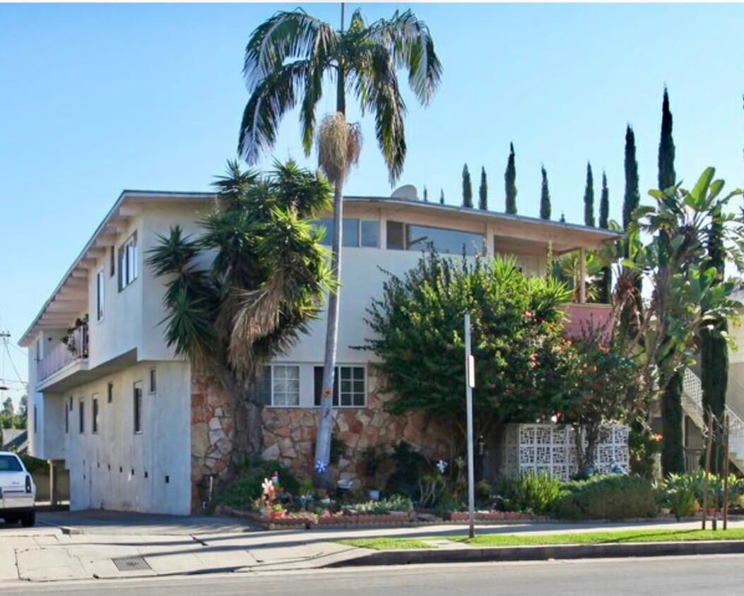 Foto principal - 2028 N Commonwealth Ave