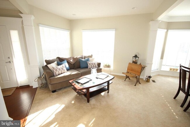 Foto del edificio - 299 N Caldwell Cir