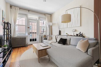 Building Photo - 242 S Huntington Ave