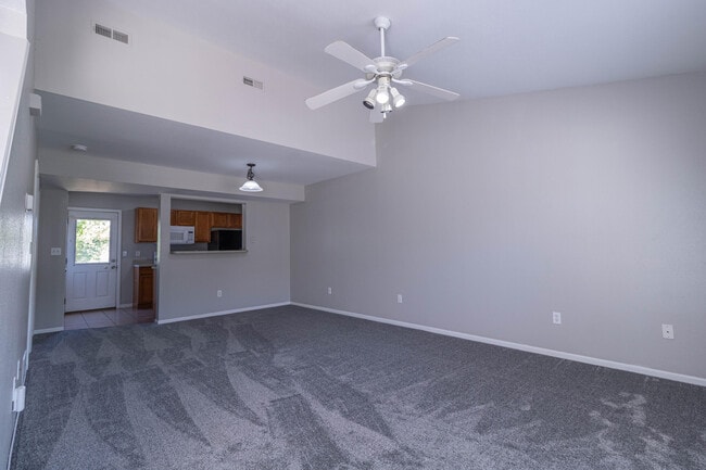 Building Photo - 1507 Raleigh Dr
