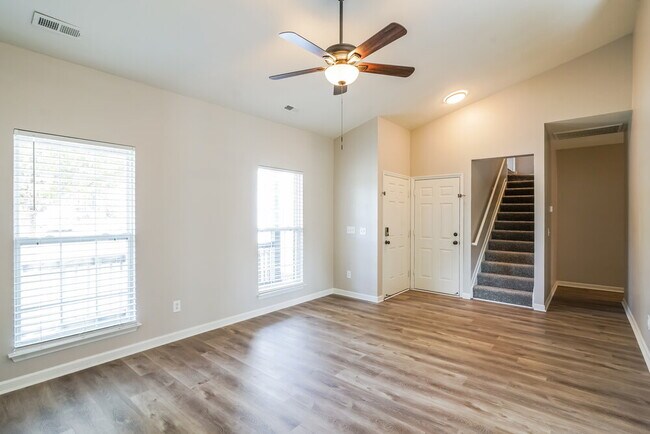 Foto del edificio - 6000 Mountview Dr