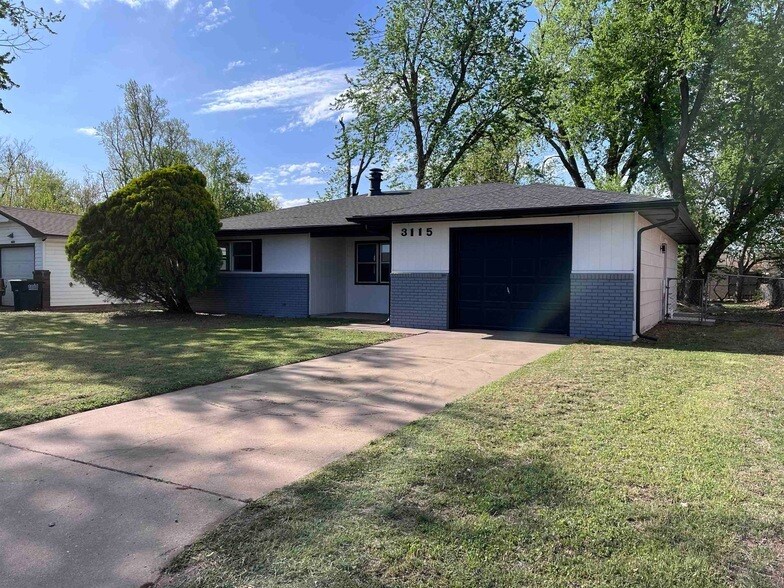 Primary Photo - 3115 Brooks Drive
