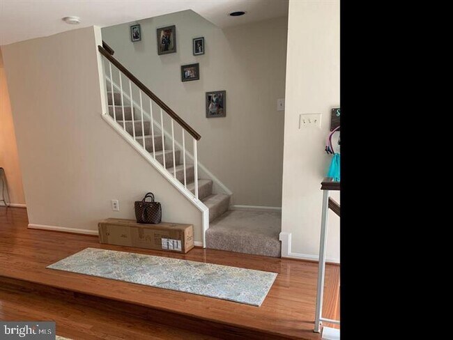 Foto del edificio - 4257 Sleepy Lake Dr