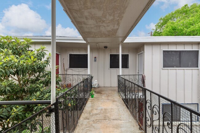 Foto del edificio - 3906 Video St