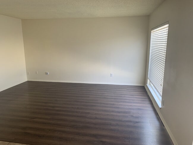 Building Photo - "Charming 3-Bed Oasis in Desert Hot Springs with Granite Touch & Cozy Fireplace!"