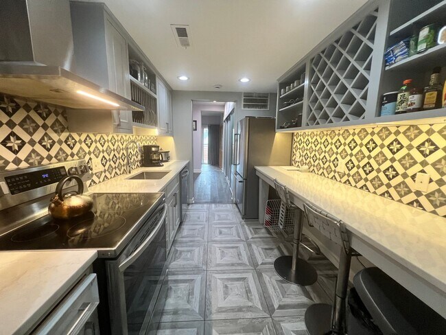 Foto del edificio - Lovely 1 BR/1 BA Condo in Petworth!