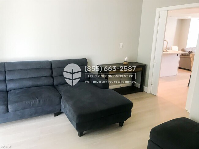 Foto del edificio - 2107 N Bristol St
