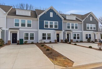 Building Photo - 670 Blossom Run