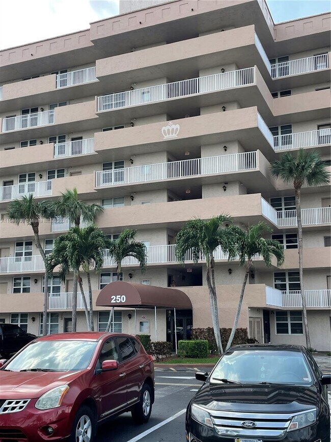 Foto del edificio - 250 Jacaranda Dr