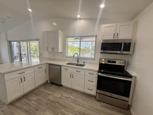 Building Photo - 27466 Martinique Ln