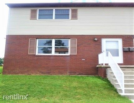 Primary Photo - 3 br, 1.5 bath Townhome - 636 North St