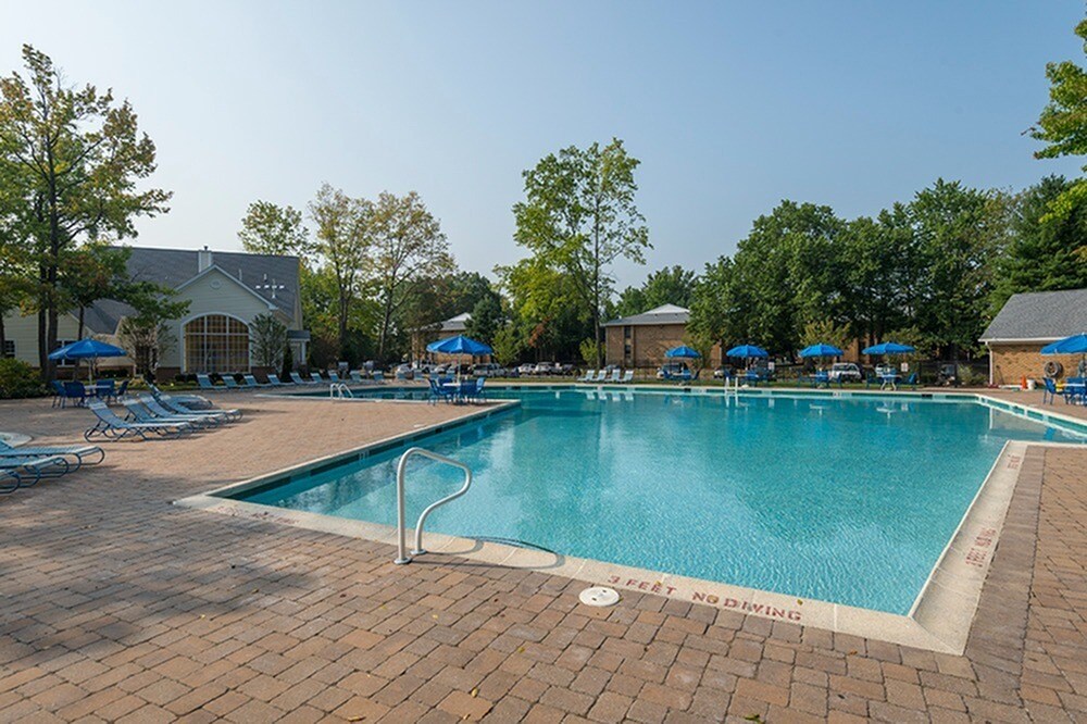 Colony Oaks Apartments in North Brunswick, NJ