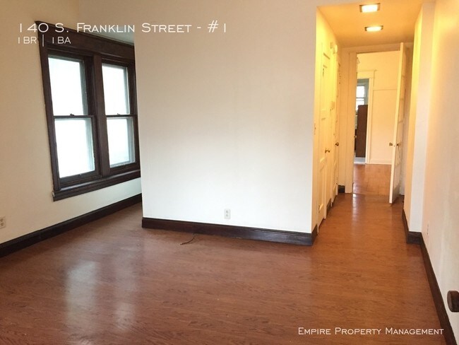 Building Photo - Studio Apartment For Rent in Allentown