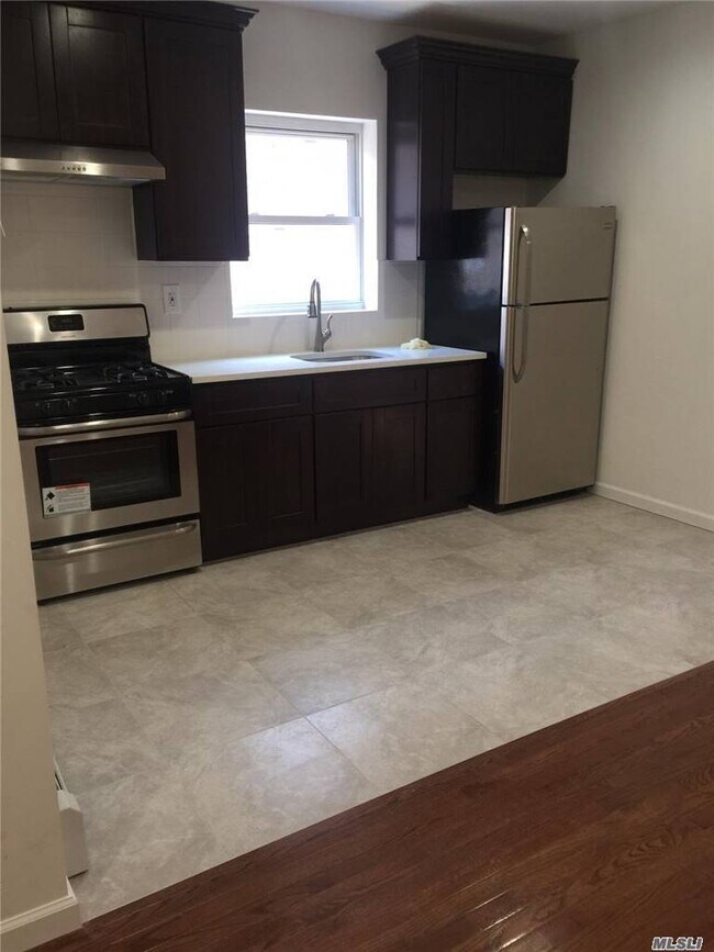 Foto del edificio - 65-21 78th Ave