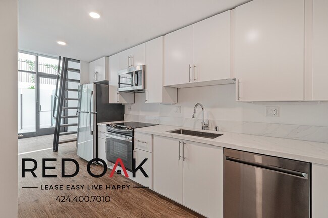 Foto del edificio - 1860 N Western Ave