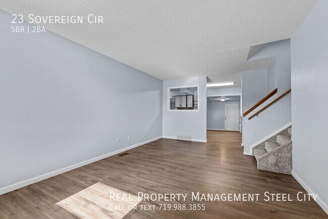 Foto del edificio - 23 Sovereign Cir