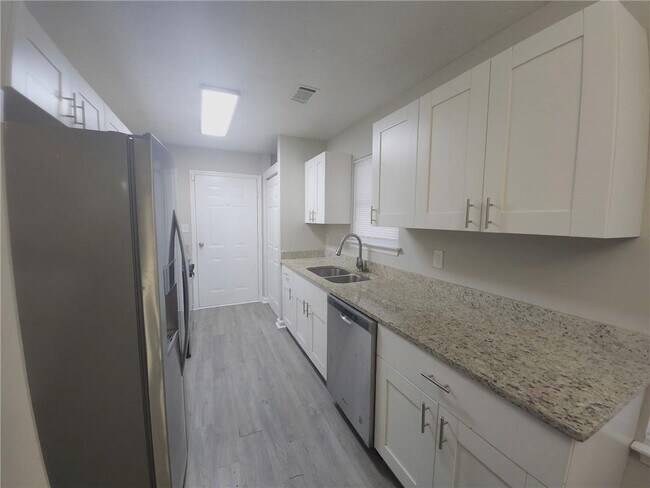 Foto del edificio - 1446 Macklone St NE