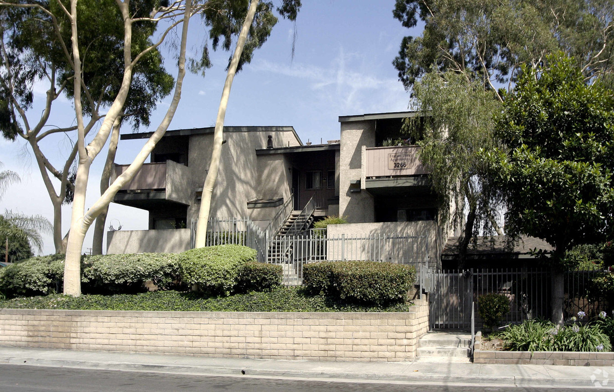 Foto del edificio - Frazier Park Apartments