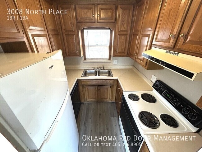 Building Photo - 3008 North Pl