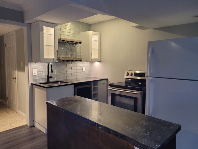 Building Photo - 52 Kittyhawk Dr
