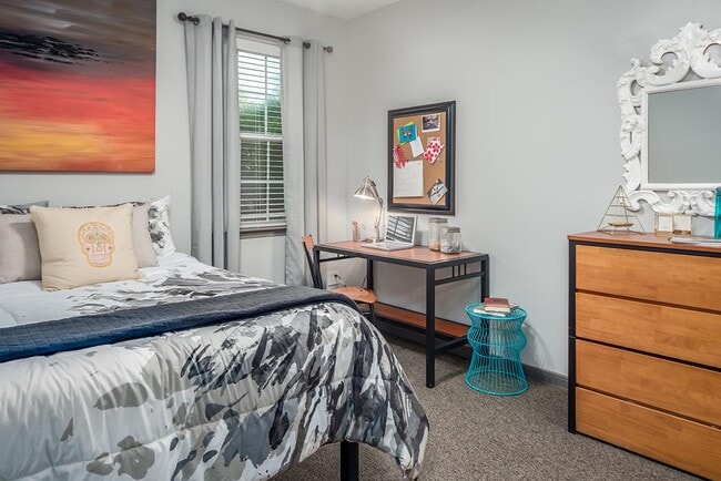 Photo - College Inn Apartments