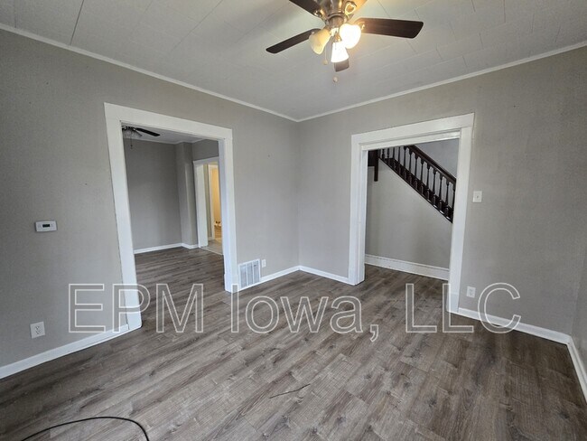 Foto del edificio - 214 Edwards St