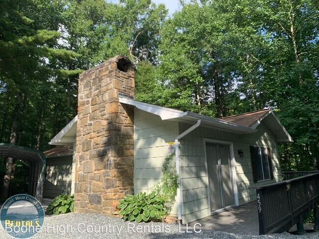 Building Photo - 2 br, 1 bath House - 459 White Oak Road