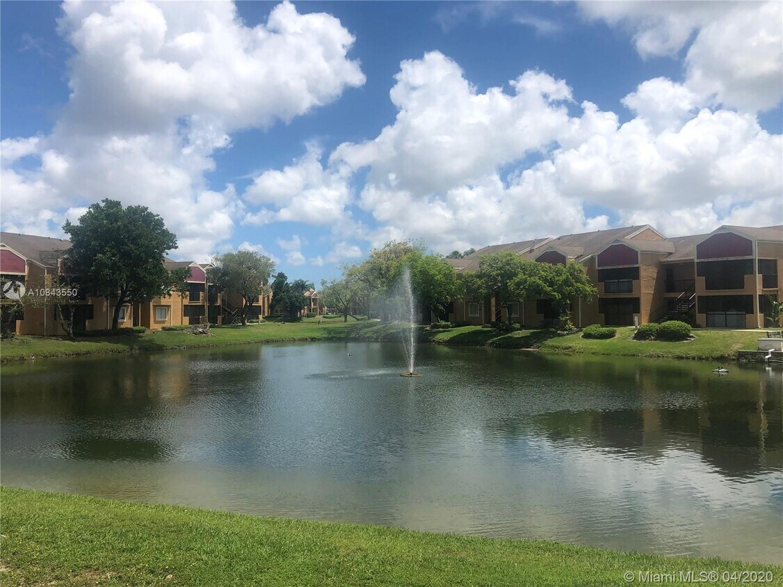 401 SW 85th Ave, Pembroke Pines, FL 33025 Condo for Rent in Pembroke