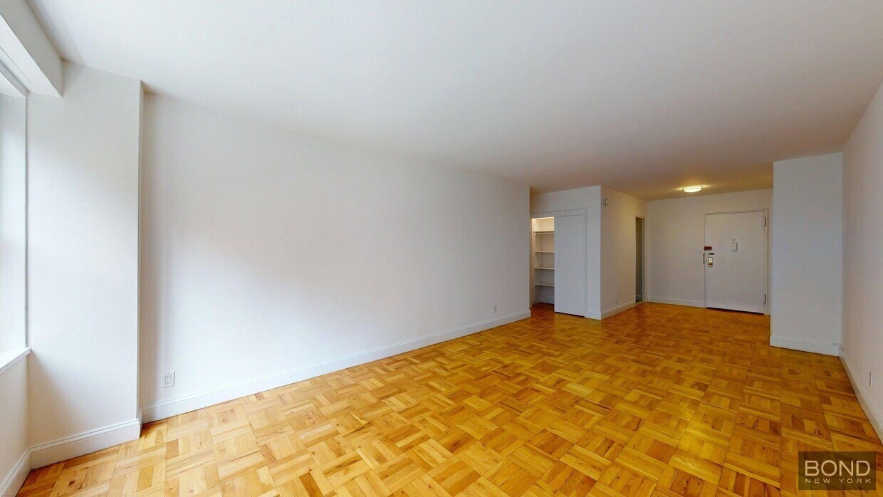 Foto principal - 340 E 74th St