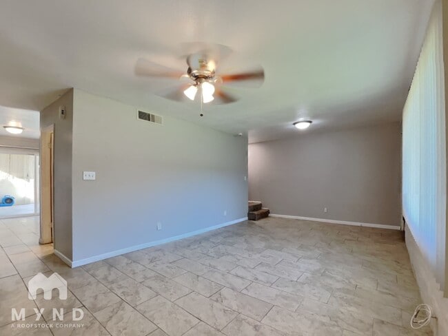 Building Photo - 531 N Lesueur