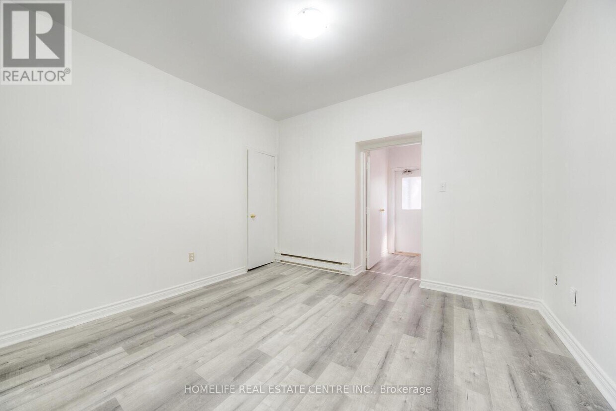 Photo principale - 223-223 Jameson Ave