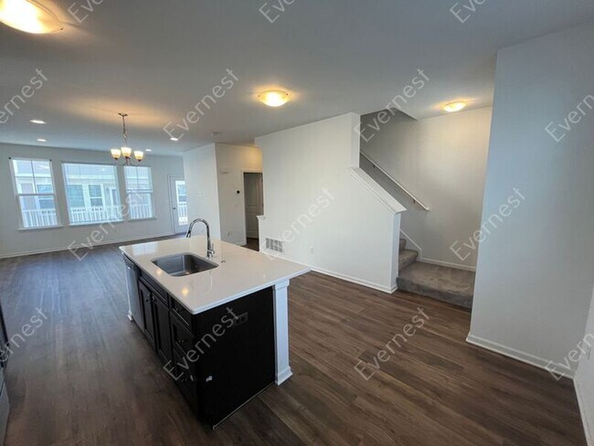 Foto del edificio - 2500 Normandy Rd