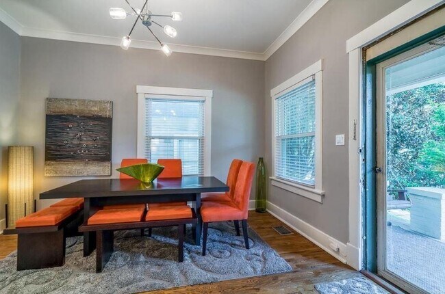 Foto del edificio - 1932 Carr Ave