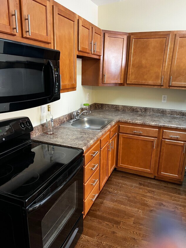 Foto principal - 427 S Conkling St