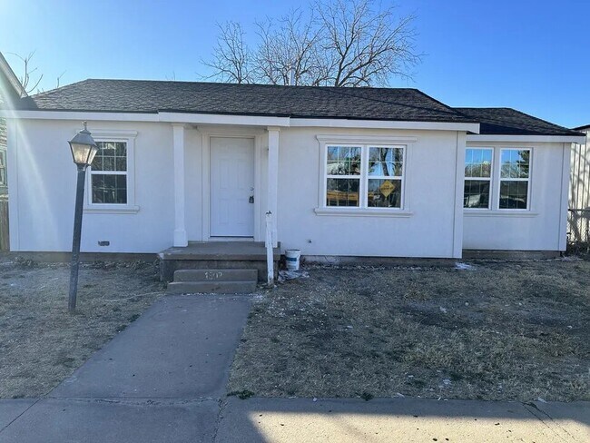 Building Photo - 1302 Parker St